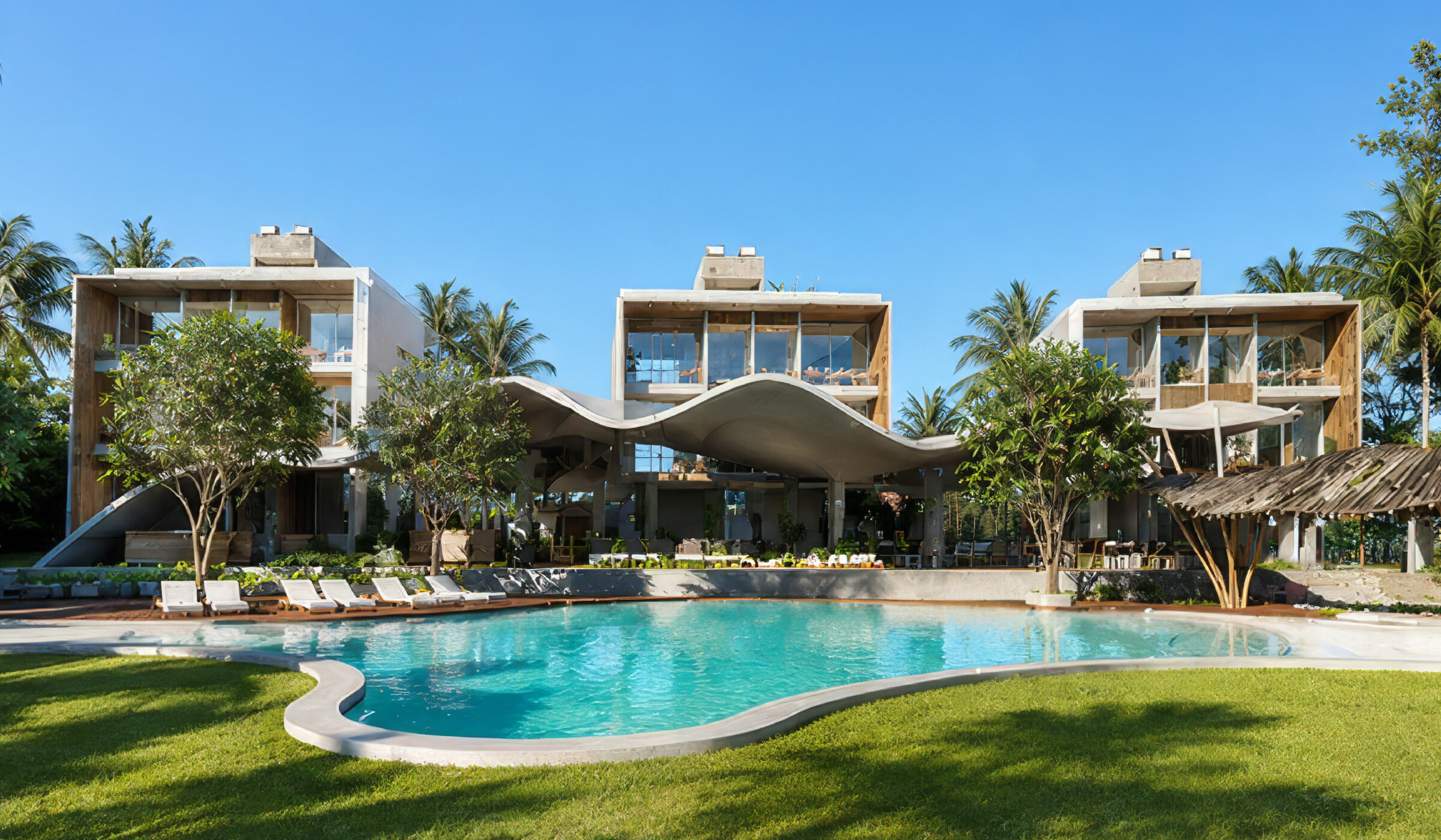 Coastal retreat beside the Indian Ocean